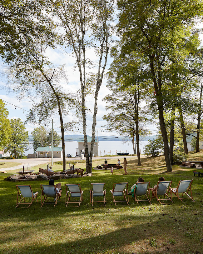 Summer Grounds at Somewhere Inn Calabogie