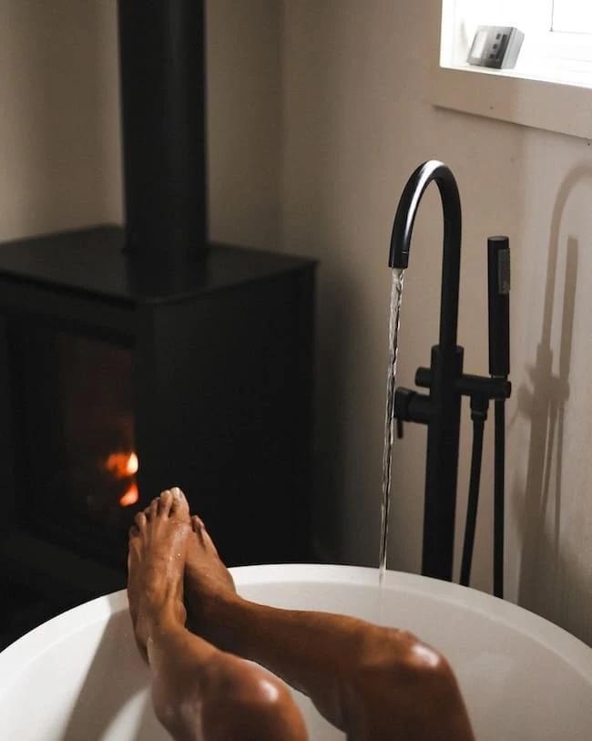 SOMEWHEREINN FEB-054